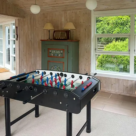 Dom wakacyjny Log With Activity Near