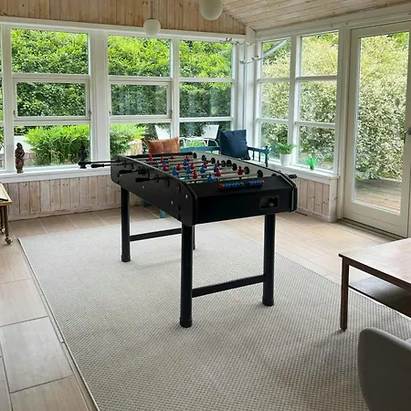 Log With Activity Near Dom wakacyjny