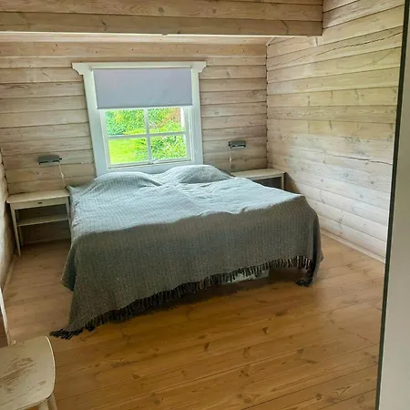 Log With Activity Near Dom wakacyjny